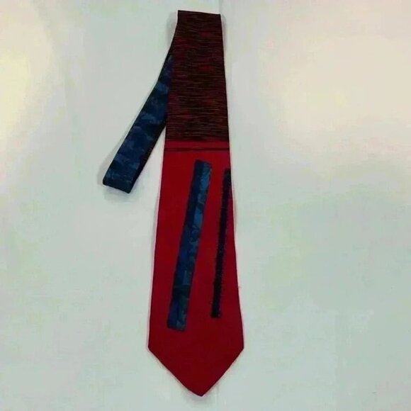 SURREY MENS NECKTIE RED BLUE 100% SILK TIE - Picture 1 of 11